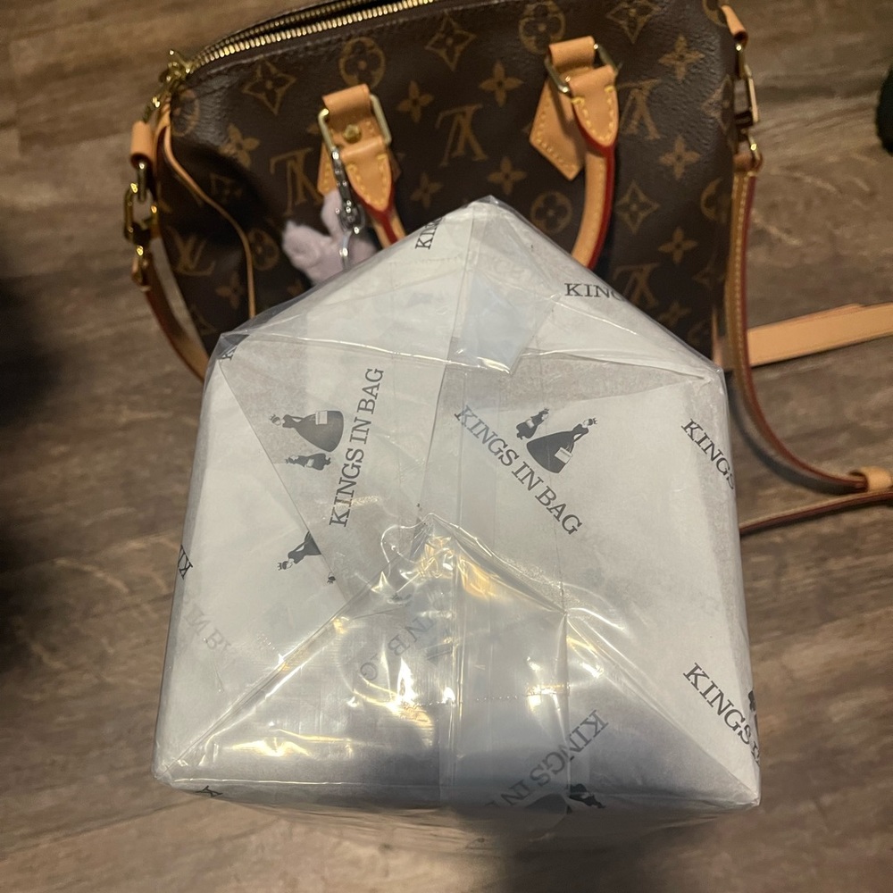 Pillow shaper for speedy 25